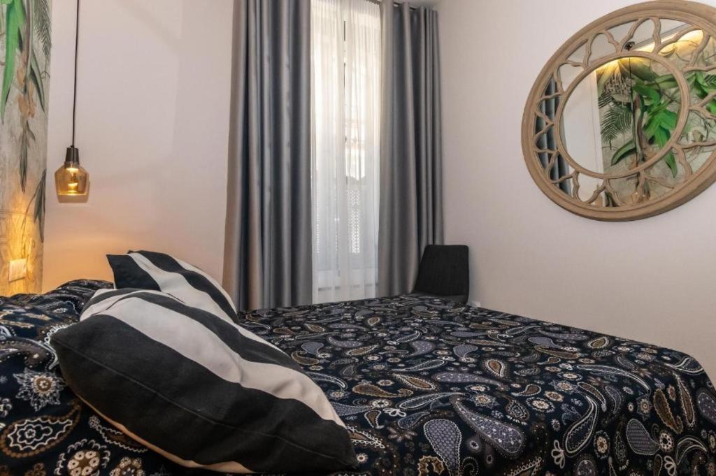 Triana Ines Apartment Seville Luaran gambar